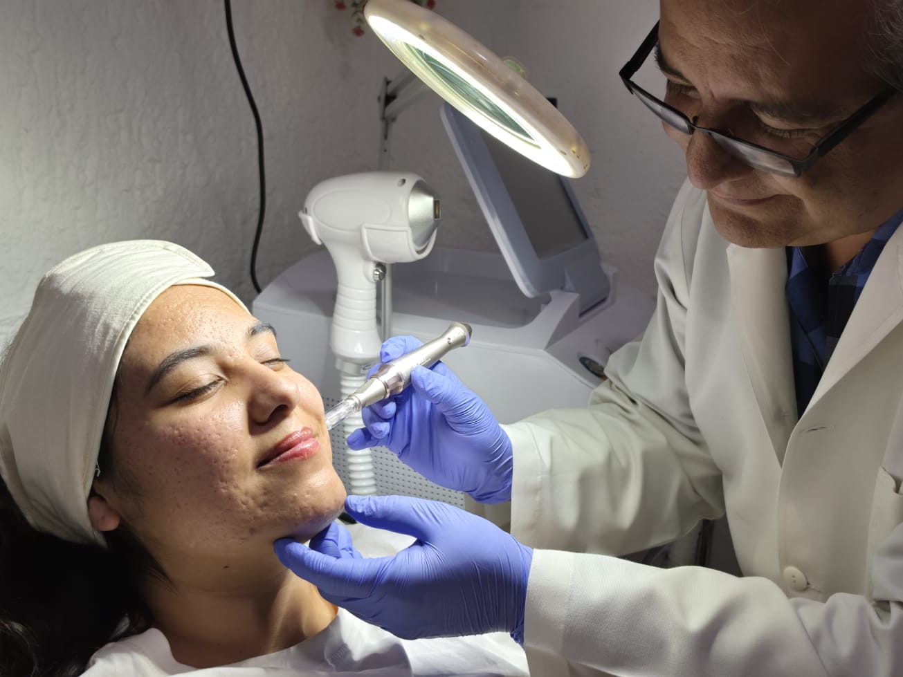 Tratamiento dermapen profesional en Vitta Nutriva & Spa
